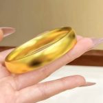 Gold wide-width tire solid bracelet - Image 3