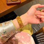 24k gold hollow lotus-shaped open bracelet - Image 4