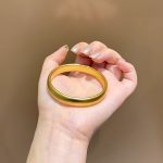 Gold wide-width tire solid bracelet - Image 4